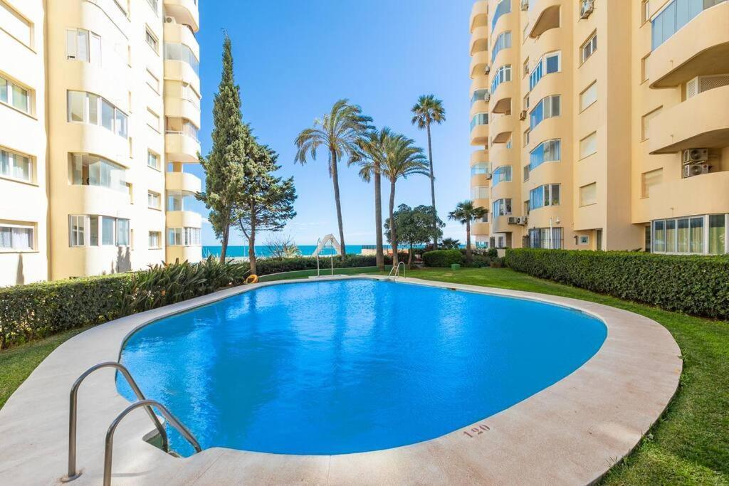 Seaview Estepona Marine Port With Pools Exterior photo